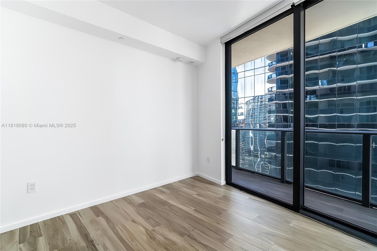 801 SMA RESIDENCES CONDO - Residential