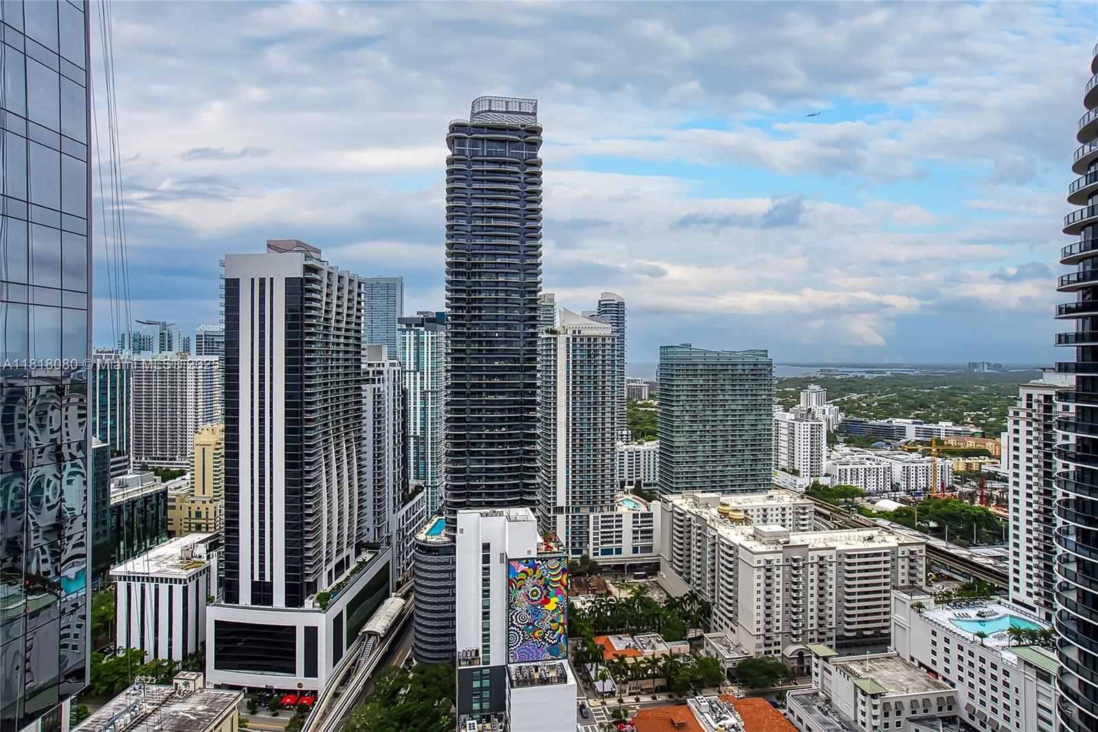 801 SMA RESIDENCES CONDO - Residential