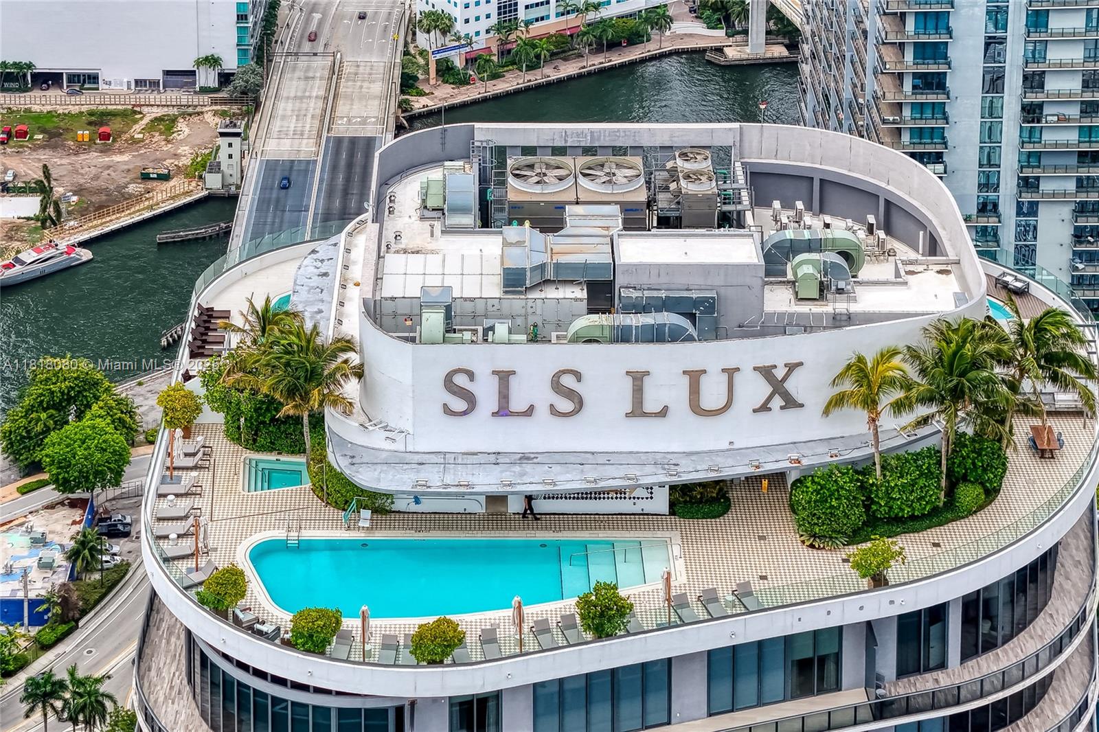 801 SMA RESIDENCES CONDO - Residential