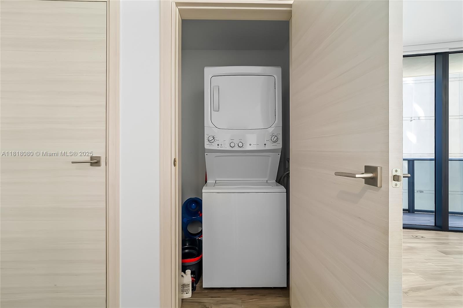 801 SMA RESIDENCES CONDO - Residential