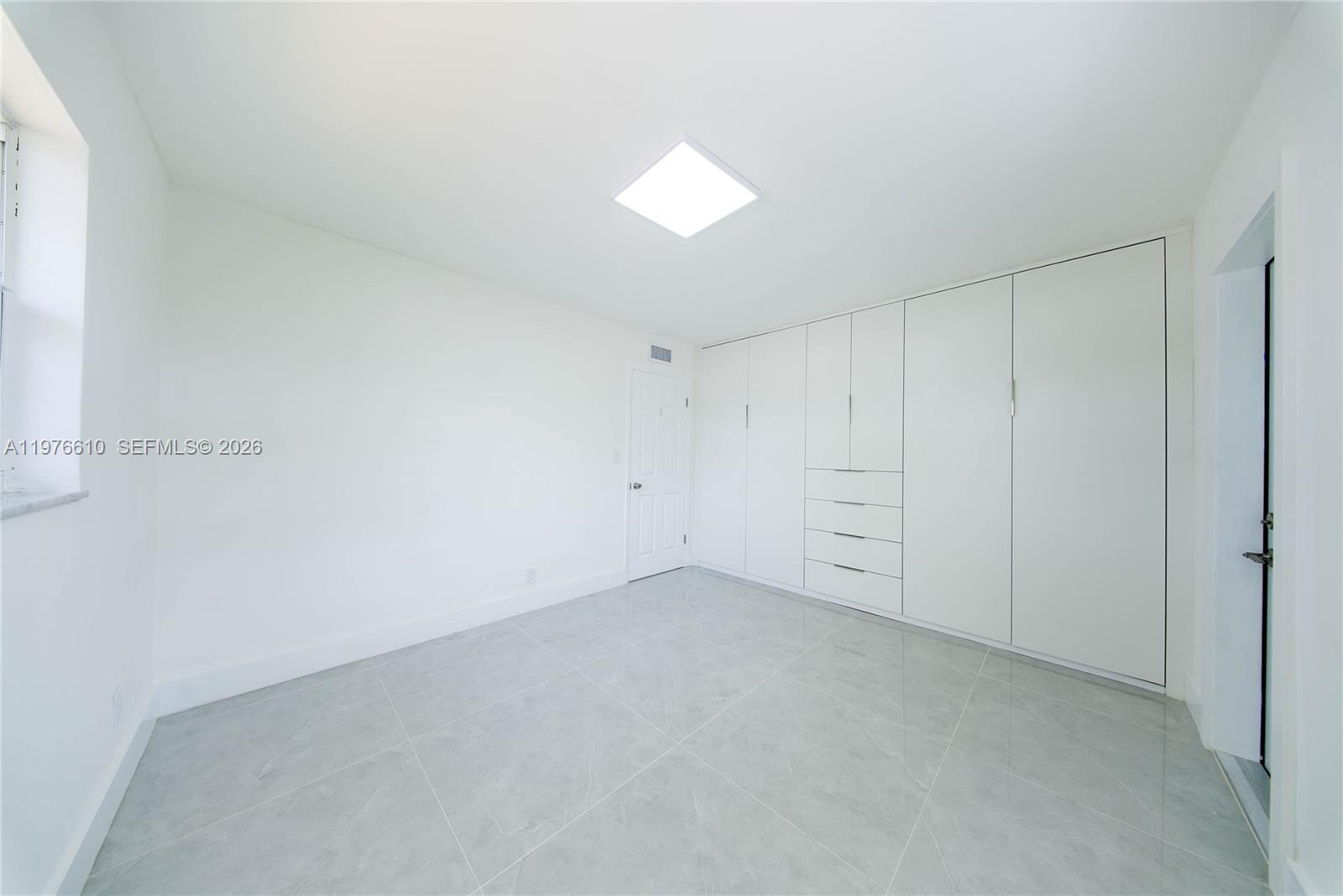 PELL MANOR CONDOMINIUM 3 - Residential