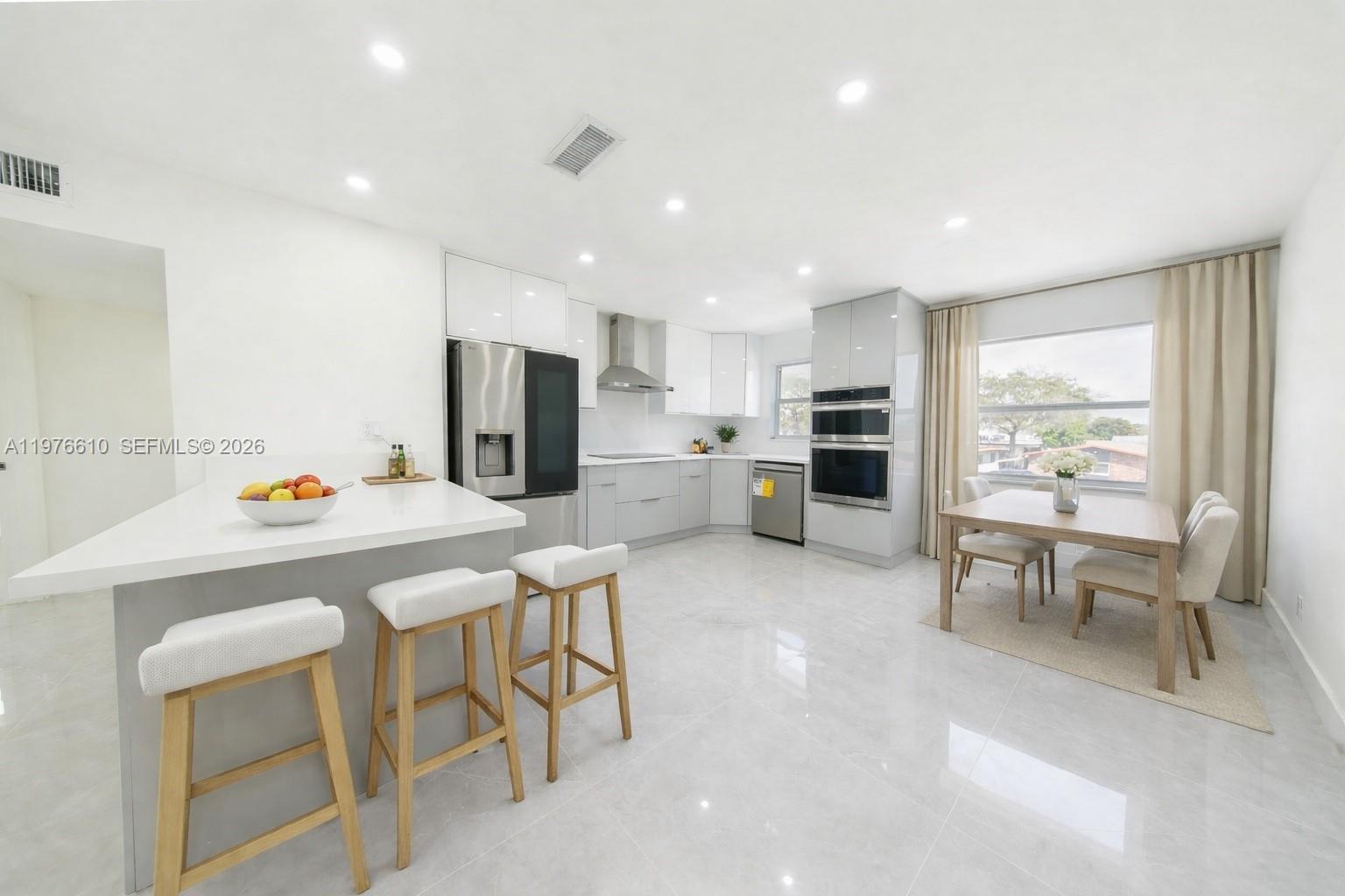 PELL MANOR CONDOMINIUM 3 - Residential