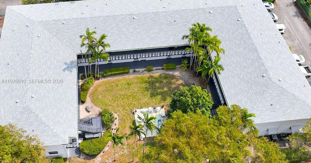 PELL MANOR CONDOMINIUM 3 - Residential