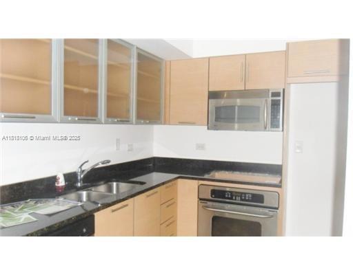 BRICKELL ON THE RIVER N T - Residential Lease