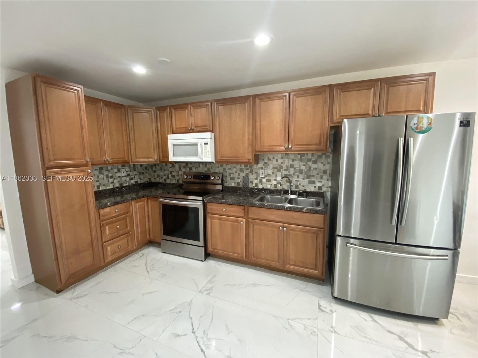 UNIVERSITY COURTS SUB - Residential