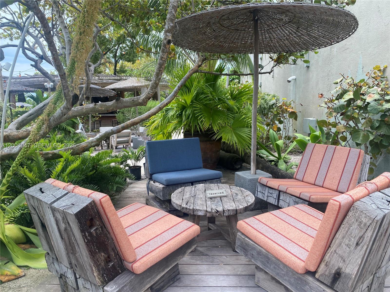 Roney Palace - Residential Lease