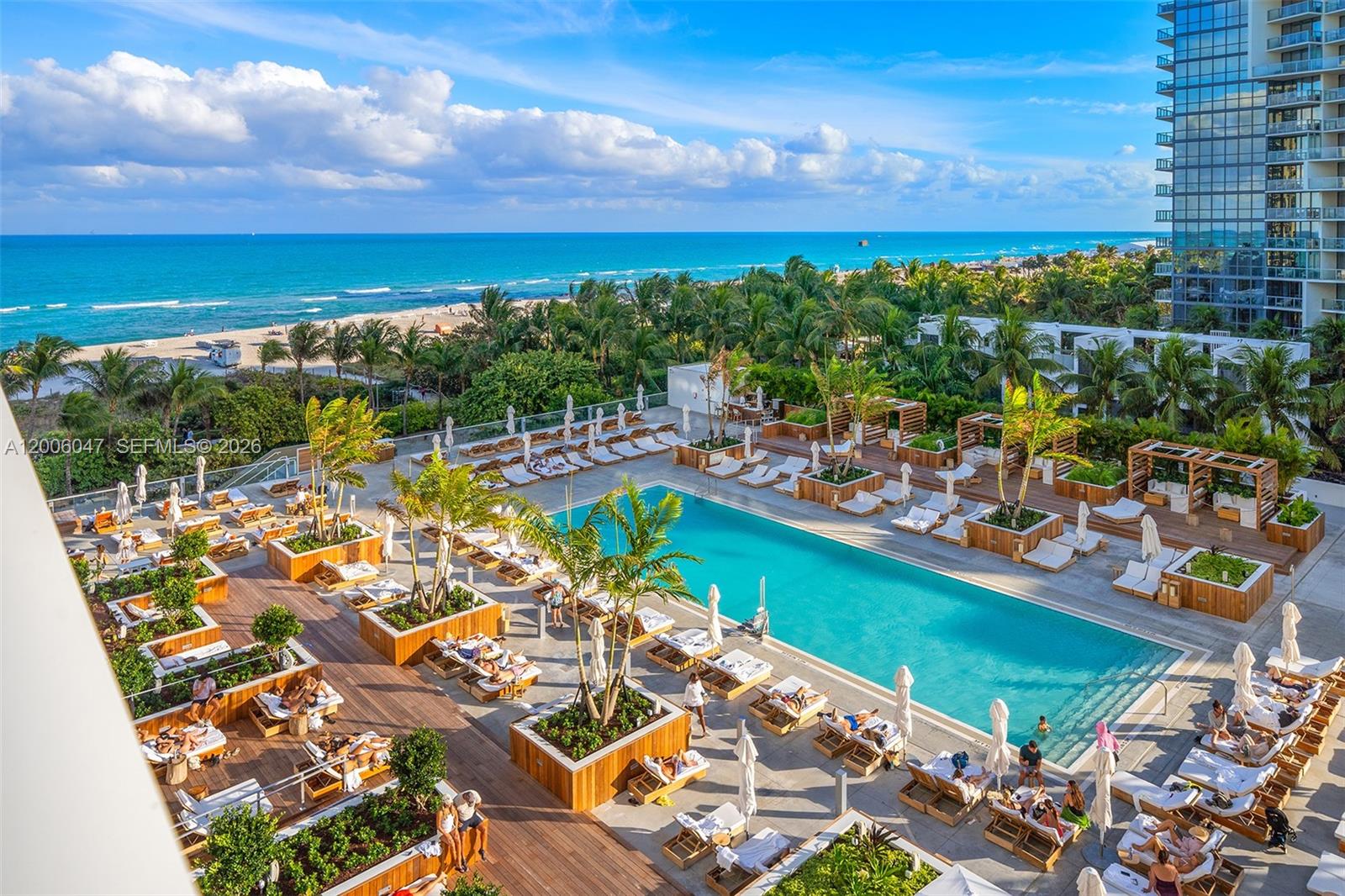 Roney Palace - Residential Lease