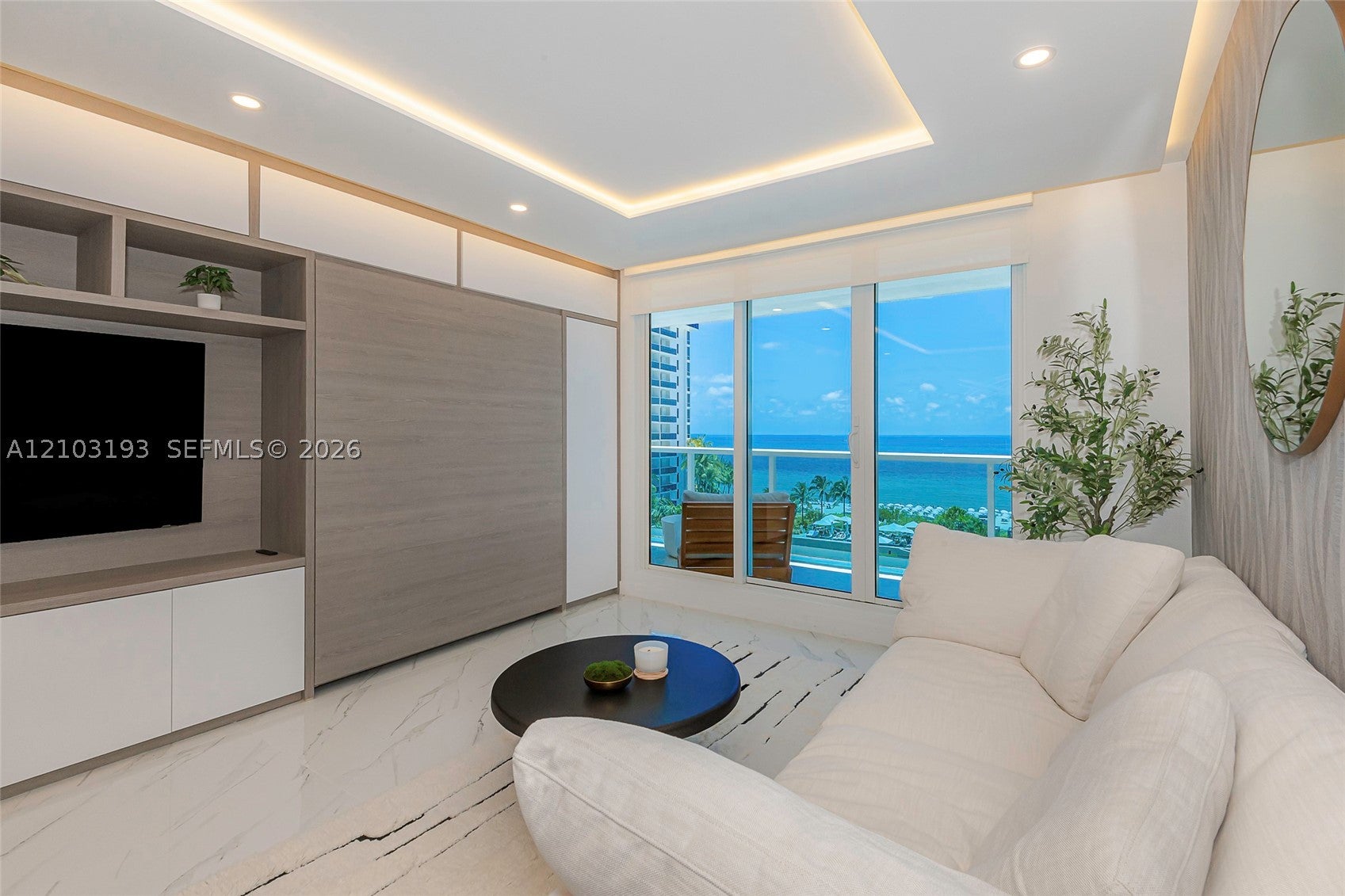 2301 Collins Ave 825