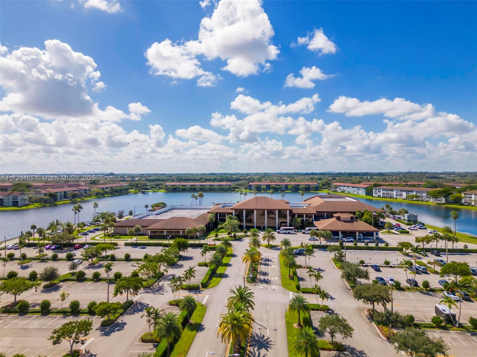 CAMBRIDGE AT CENTURY VILL - Residential