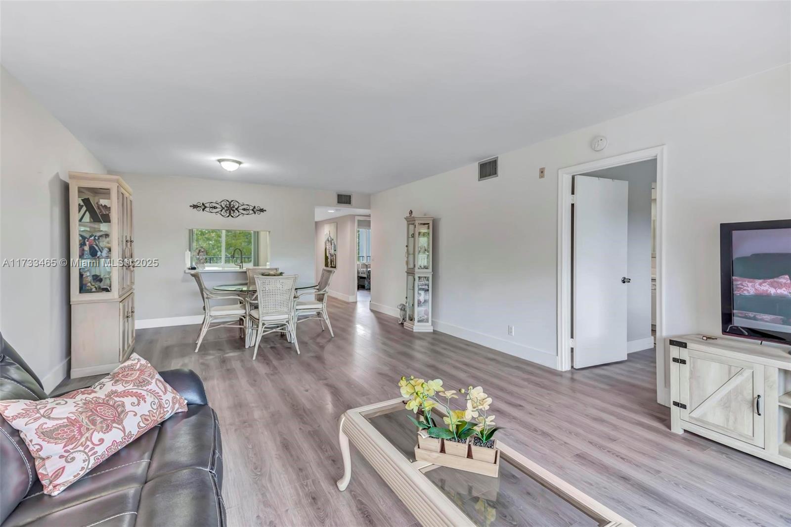 CAMBRIDGE AT CENTURY VILL - Residential