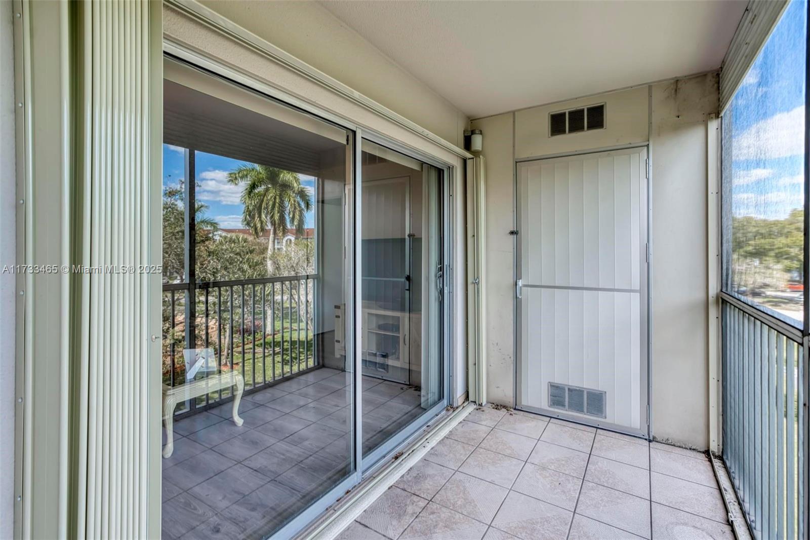 CAMBRIDGE AT CENTURY VILL - Residential