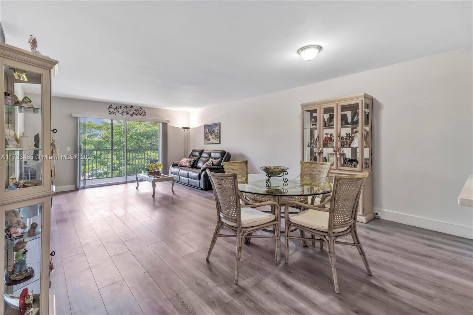 CAMBRIDGE AT CENTURY VILL - Residential