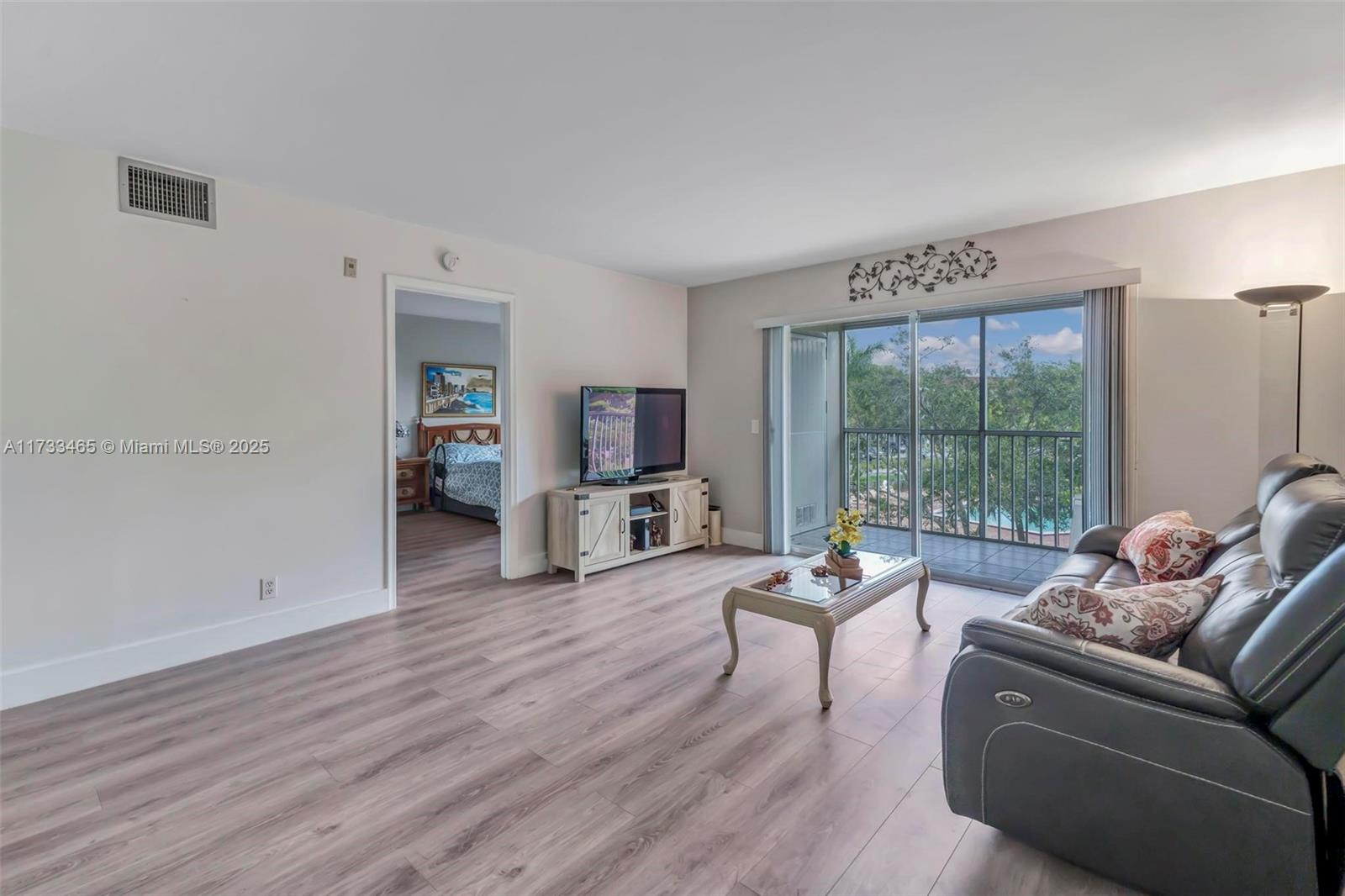 CAMBRIDGE AT CENTURY VILL - Residential