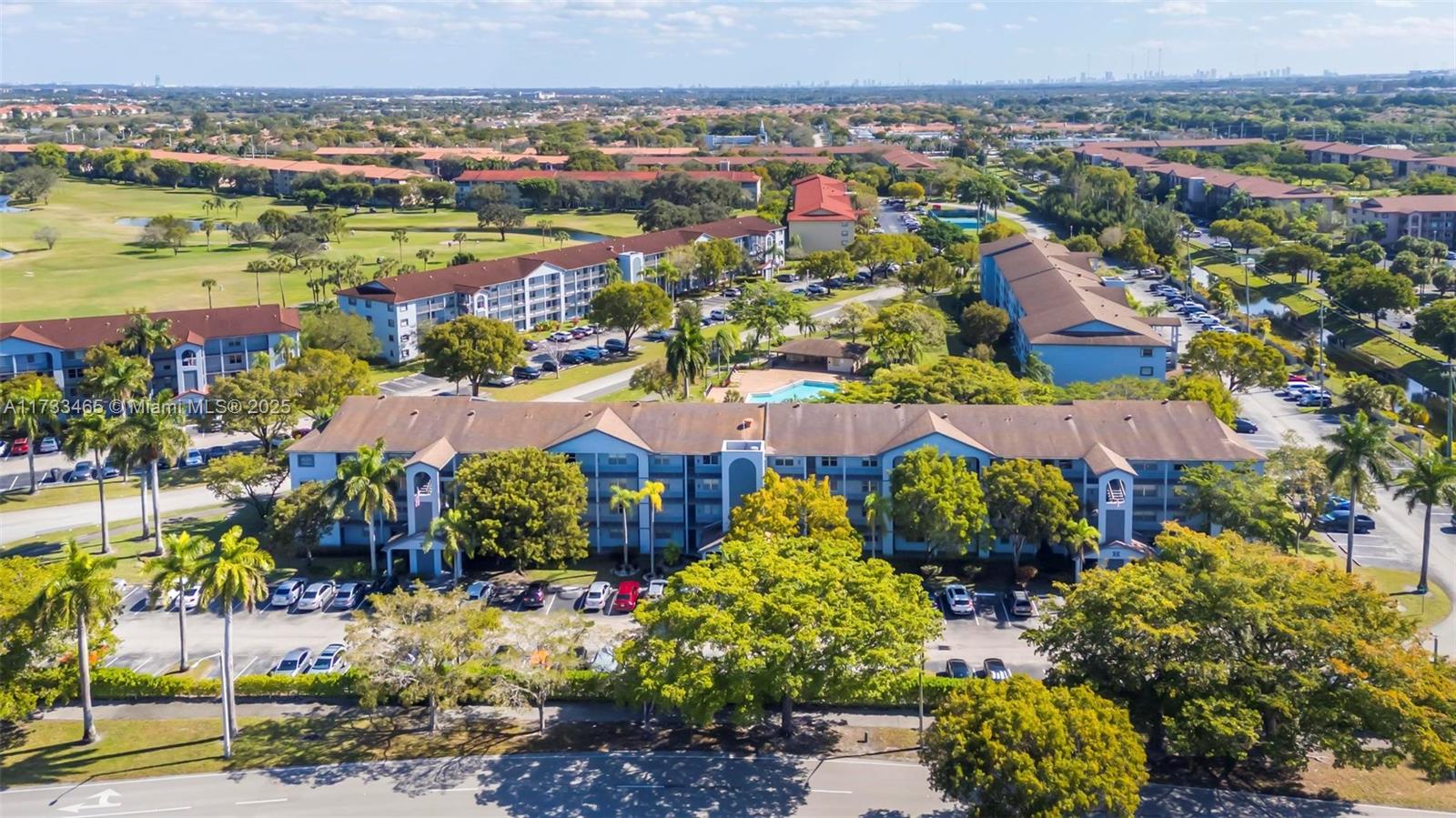 CAMBRIDGE AT CENTURY VILL - Residential