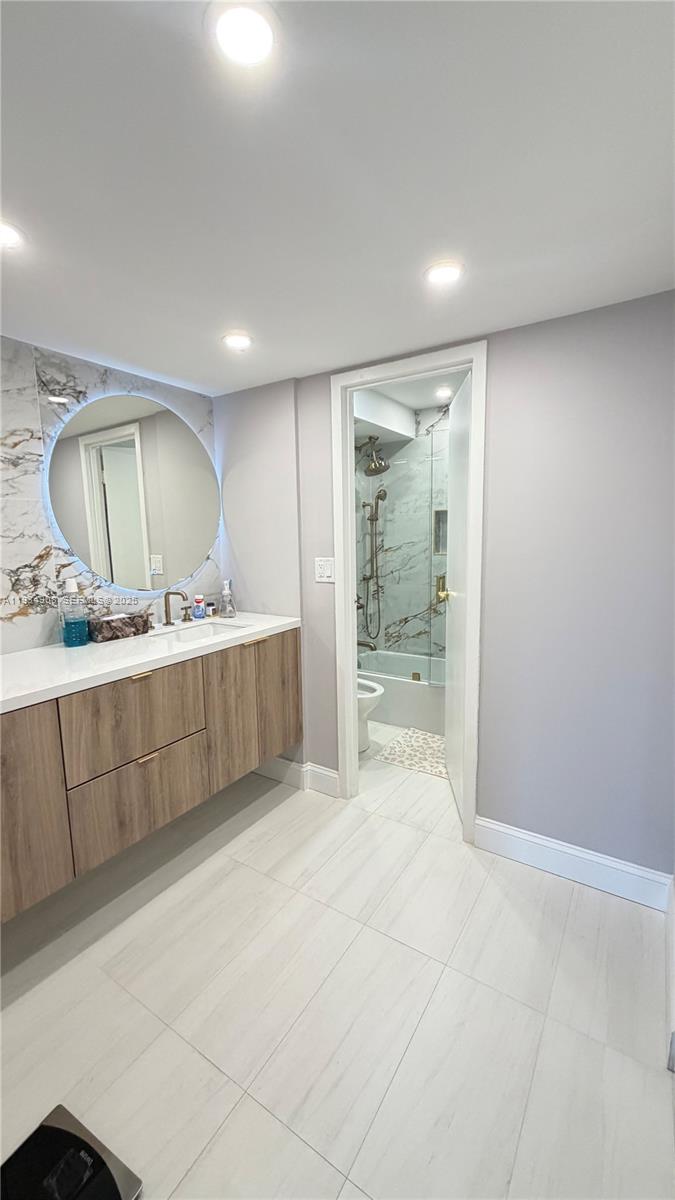 ARLEN HOUSE EAST CONDO - Residential