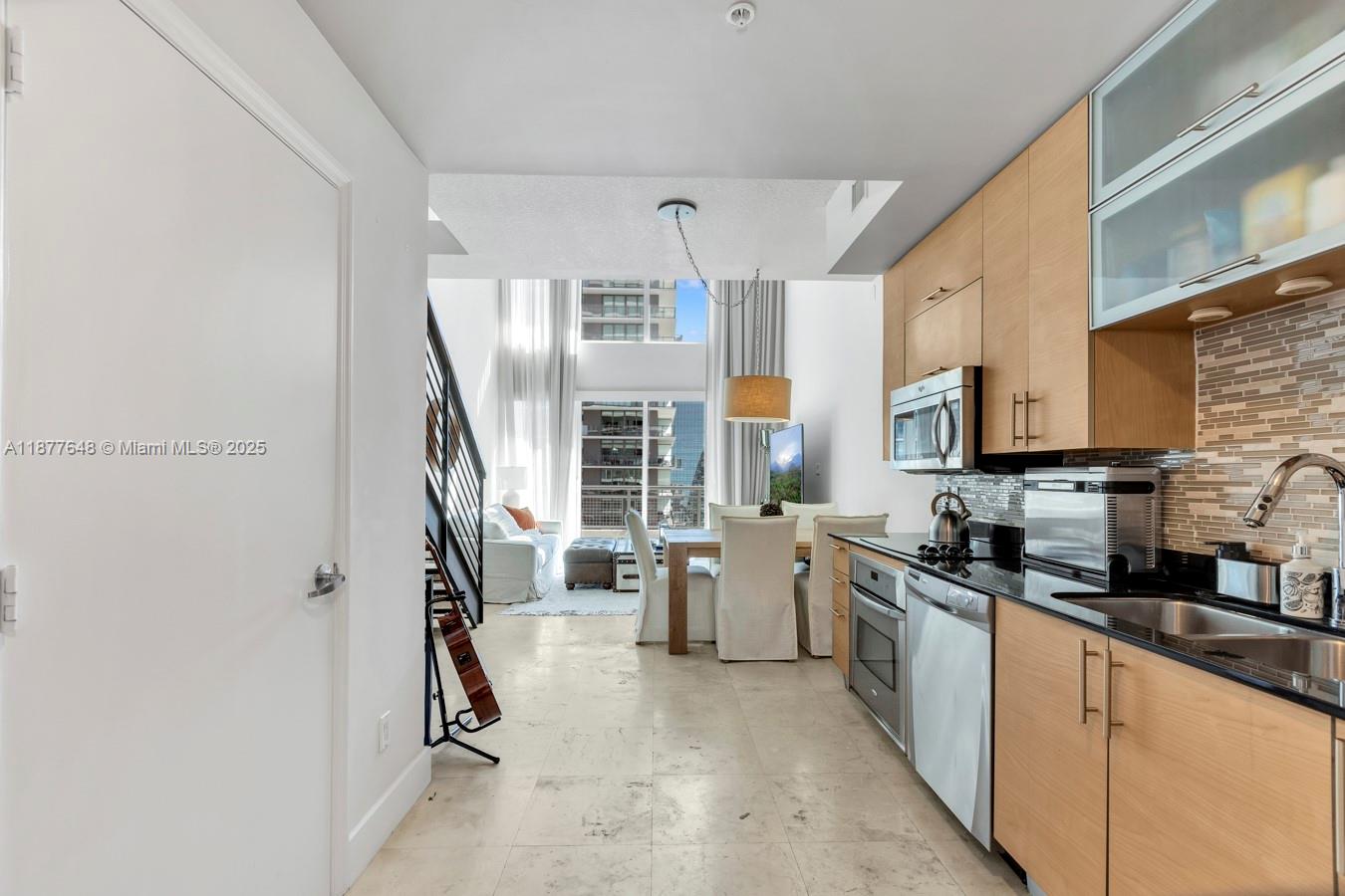 60 SW 13th St 3402