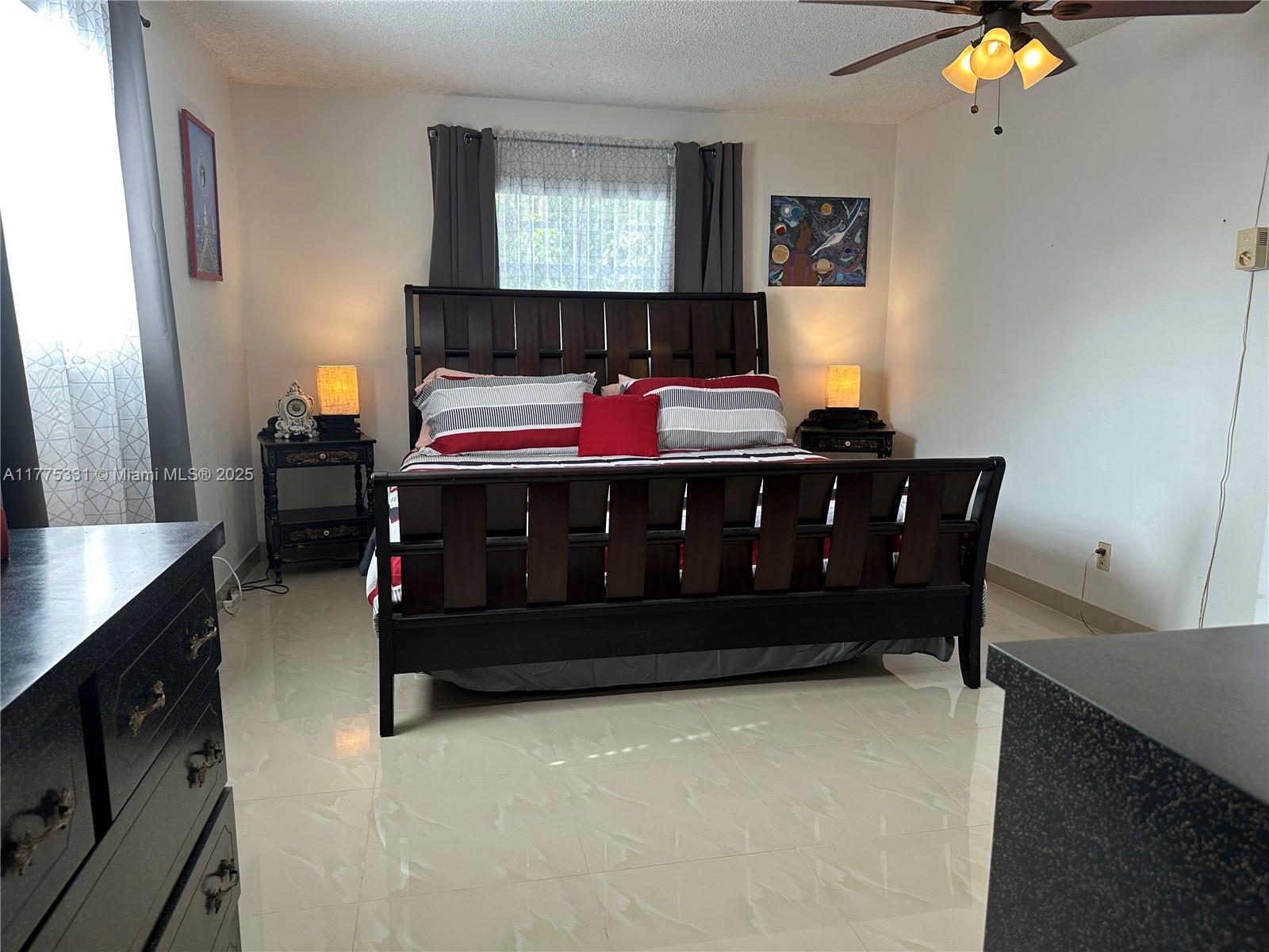 SAPPHIRE CONDO - Residential