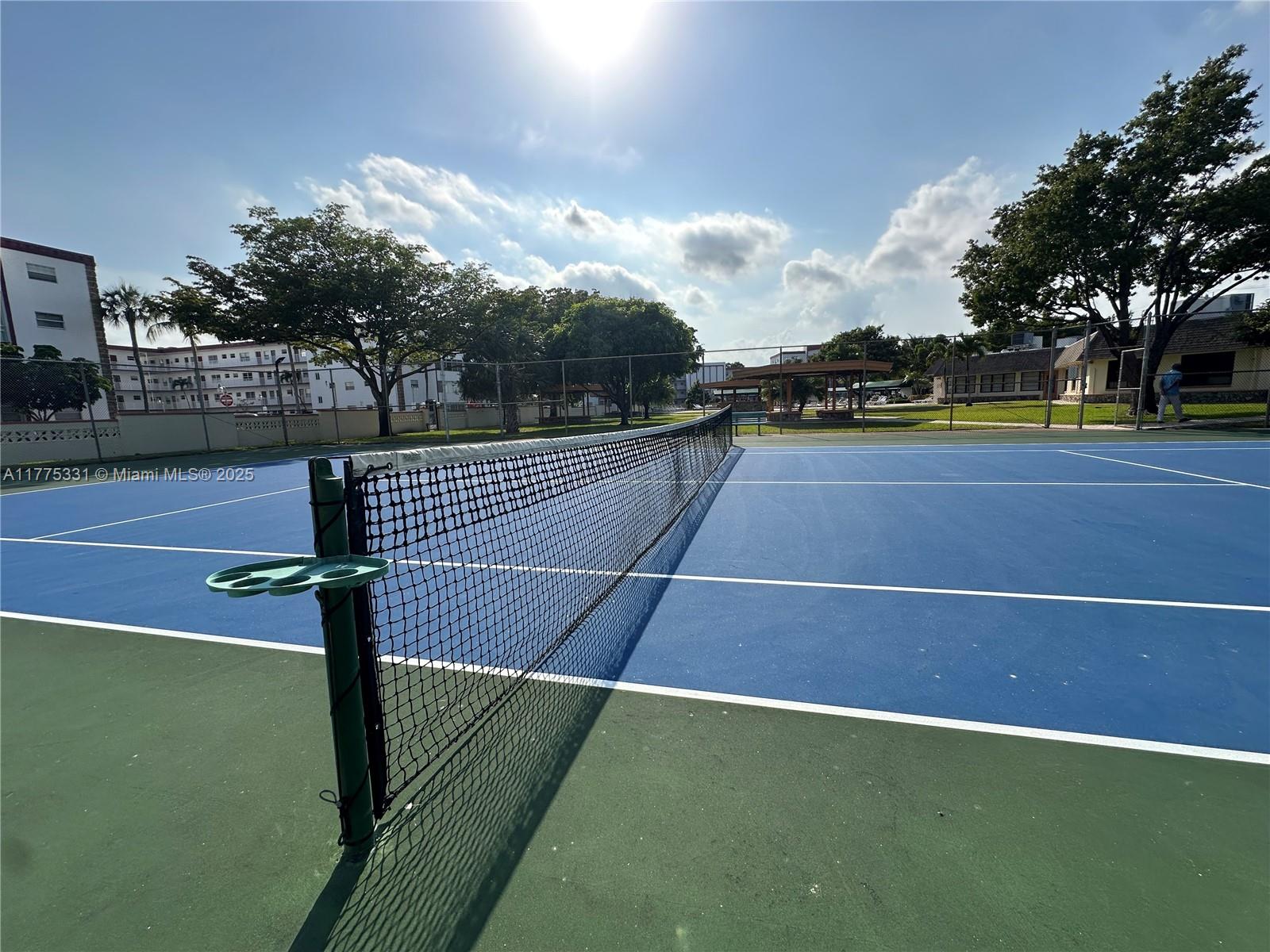 SAPPHIRE CONDO - Residential