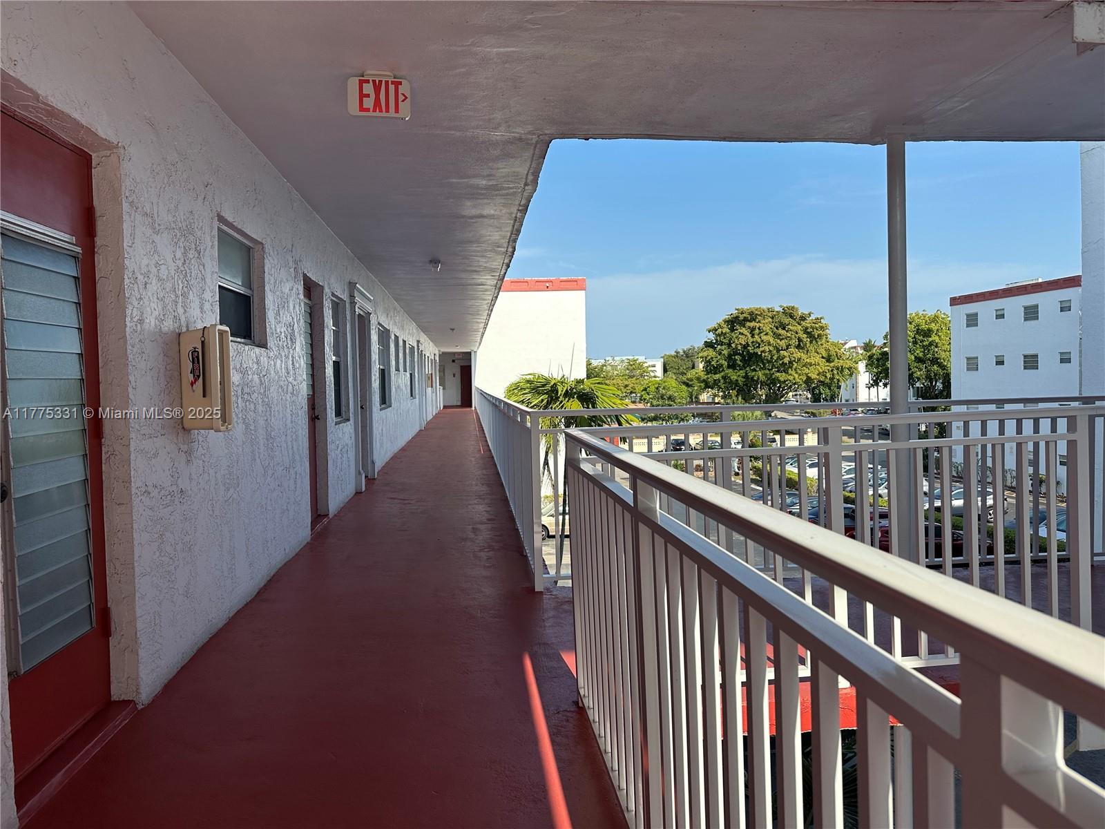 SAPPHIRE CONDO - Residential