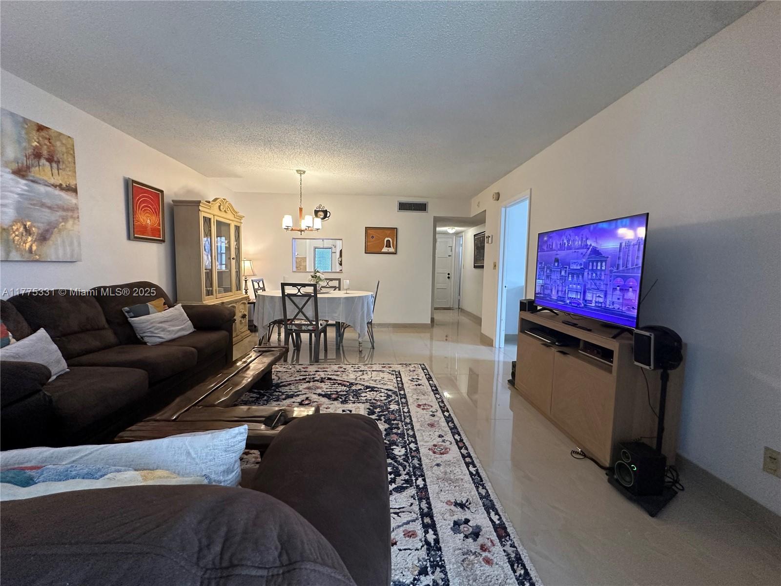 SAPPHIRE CONDO - Residential