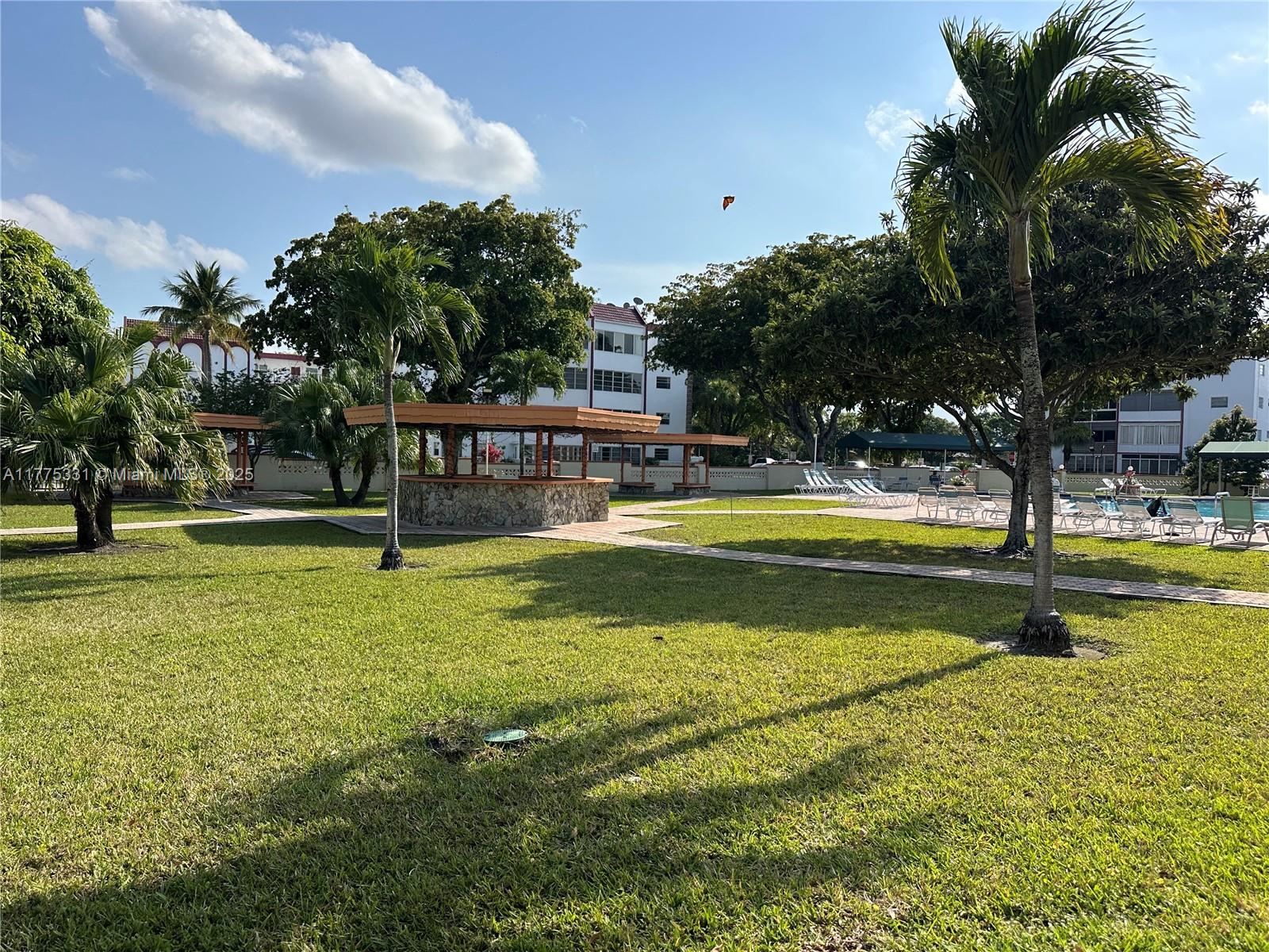 SAPPHIRE CONDO - Residential