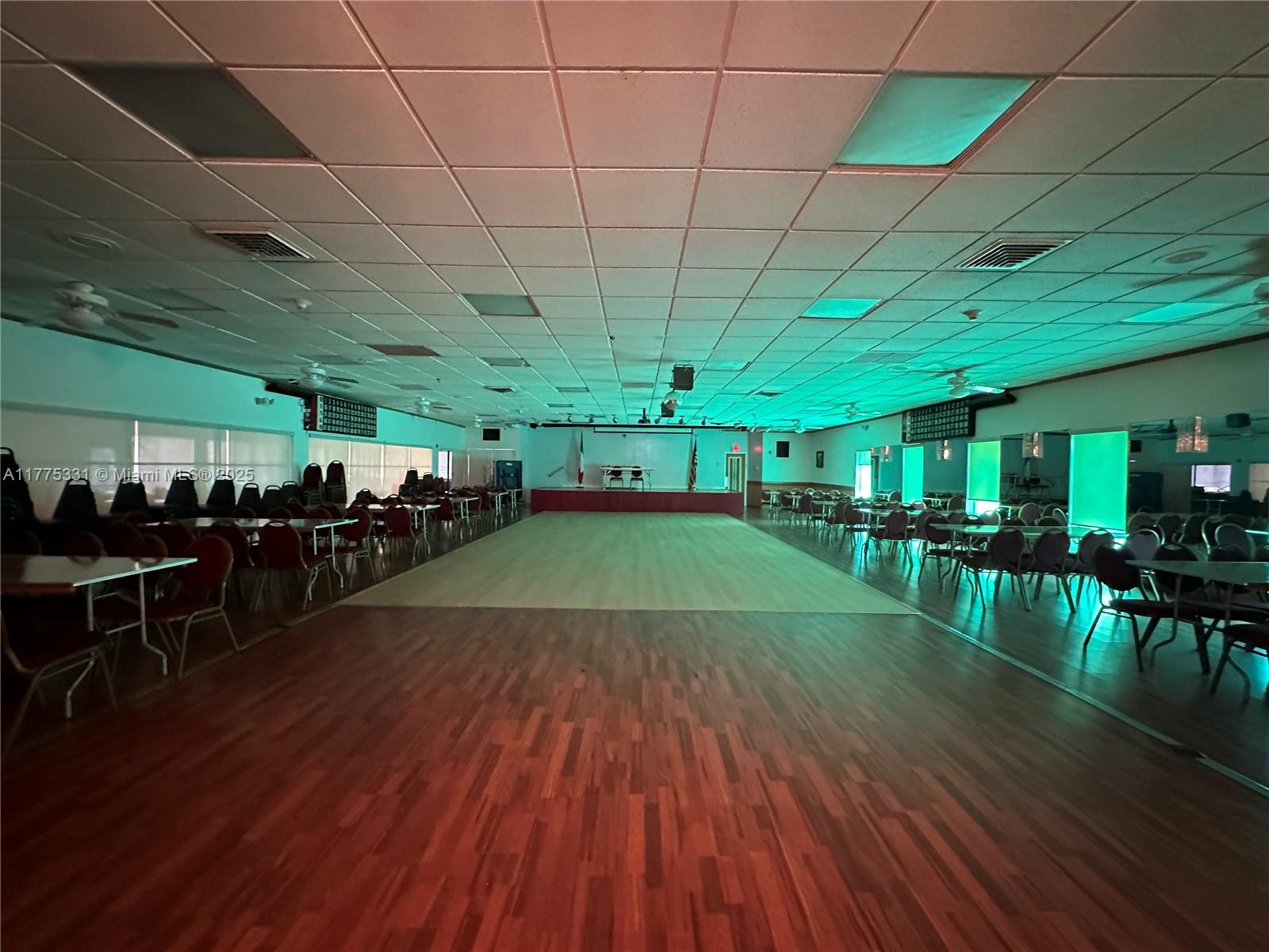 SAPPHIRE CONDO - Residential