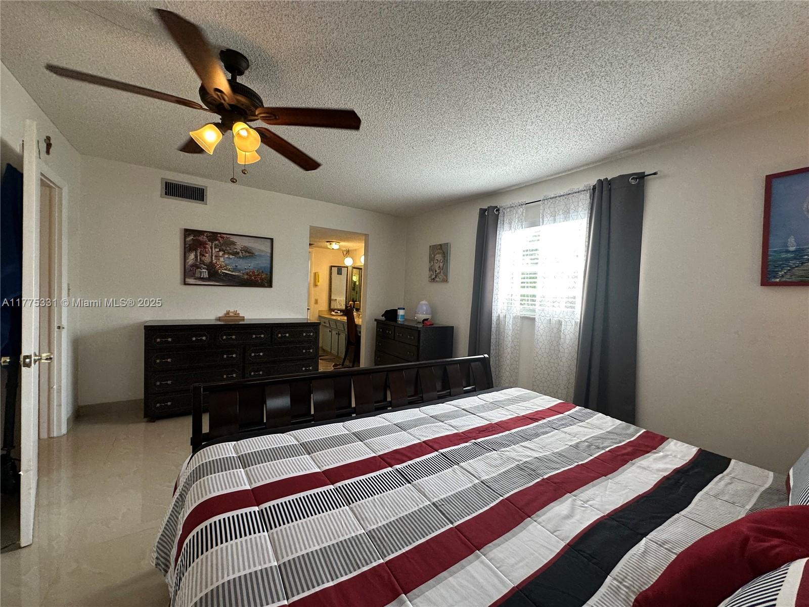 SAPPHIRE CONDO - Residential