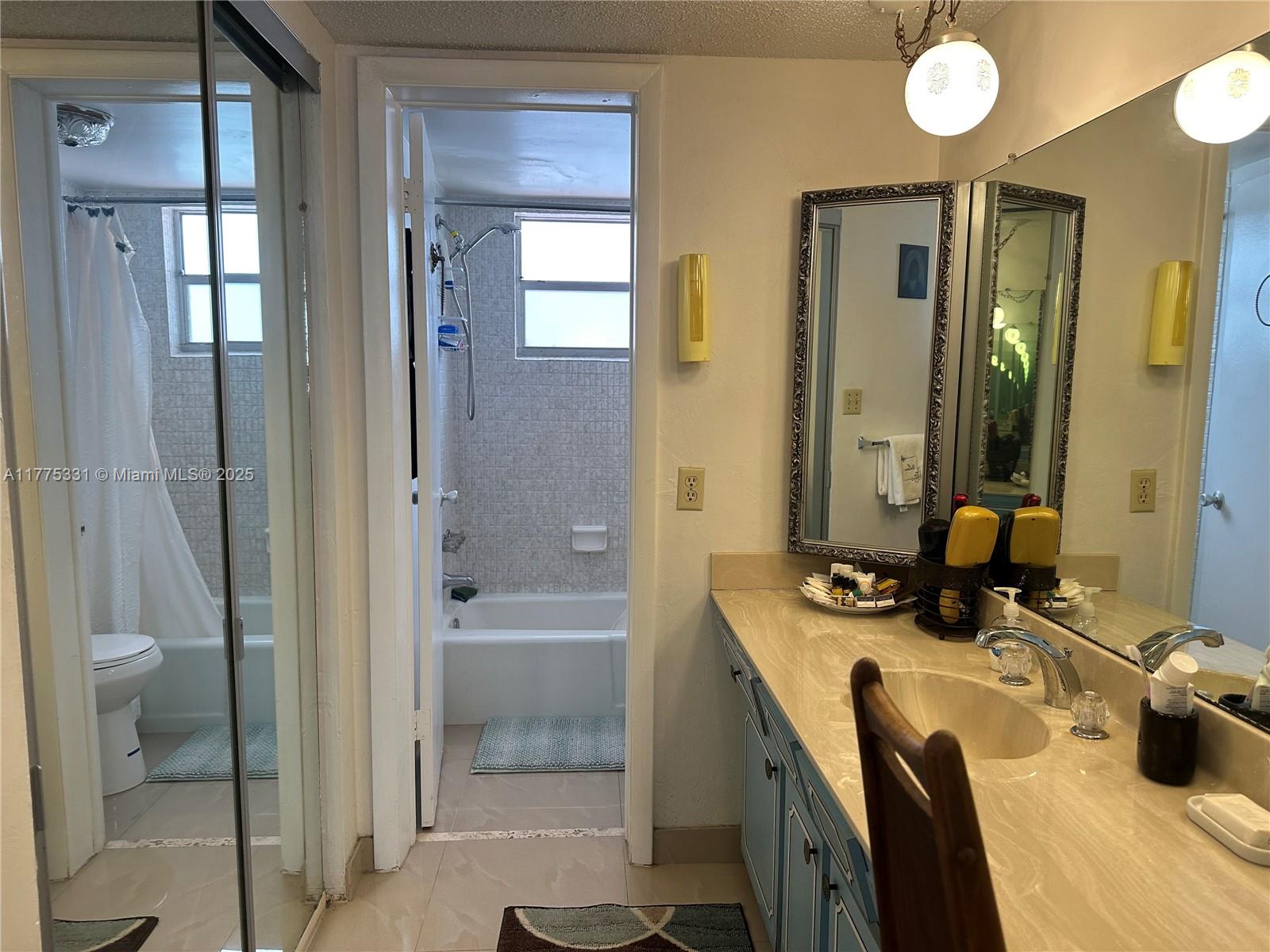 SAPPHIRE CONDO - Residential