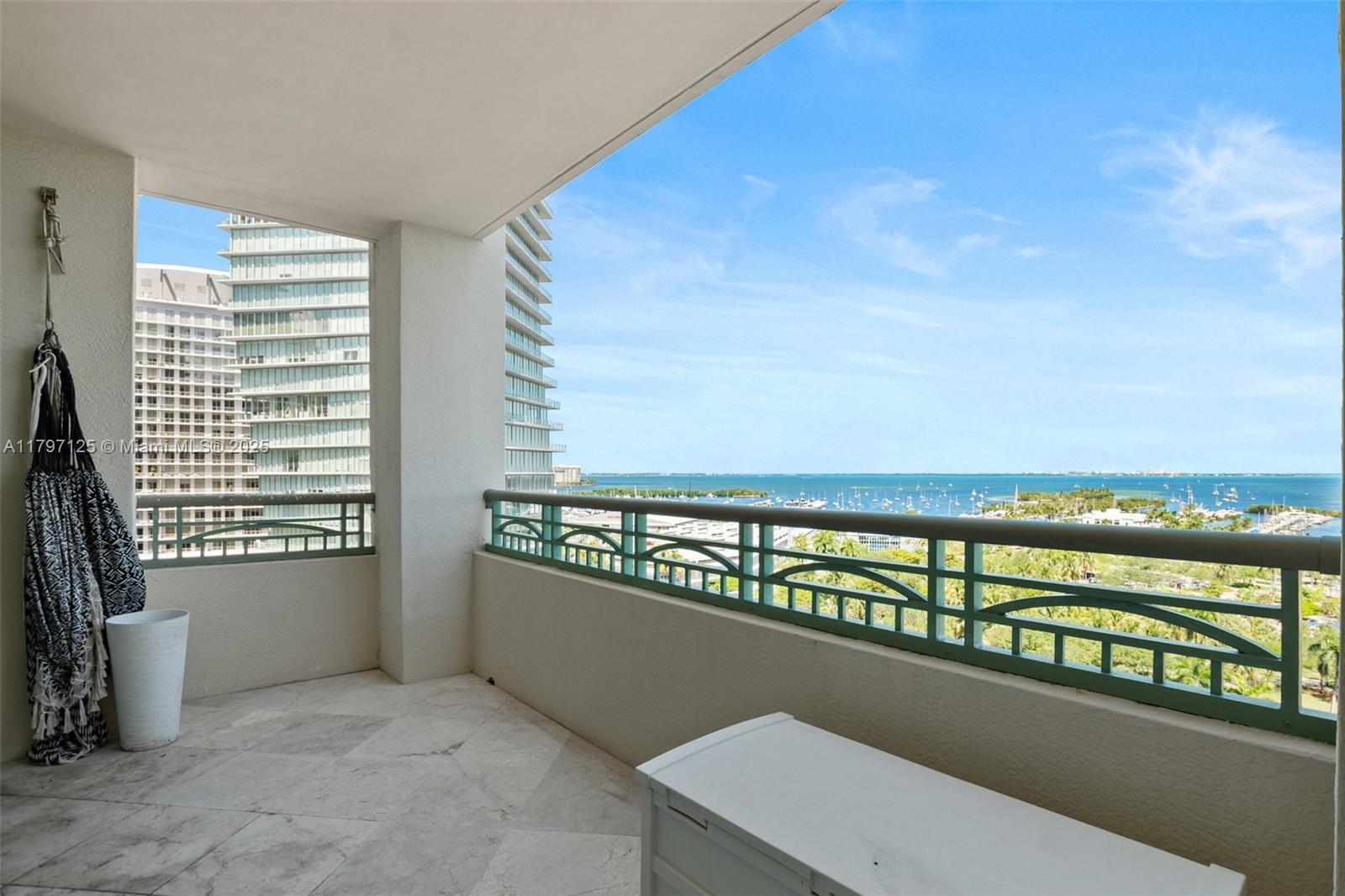 THE TOWER RESIDENCES COND - Residential