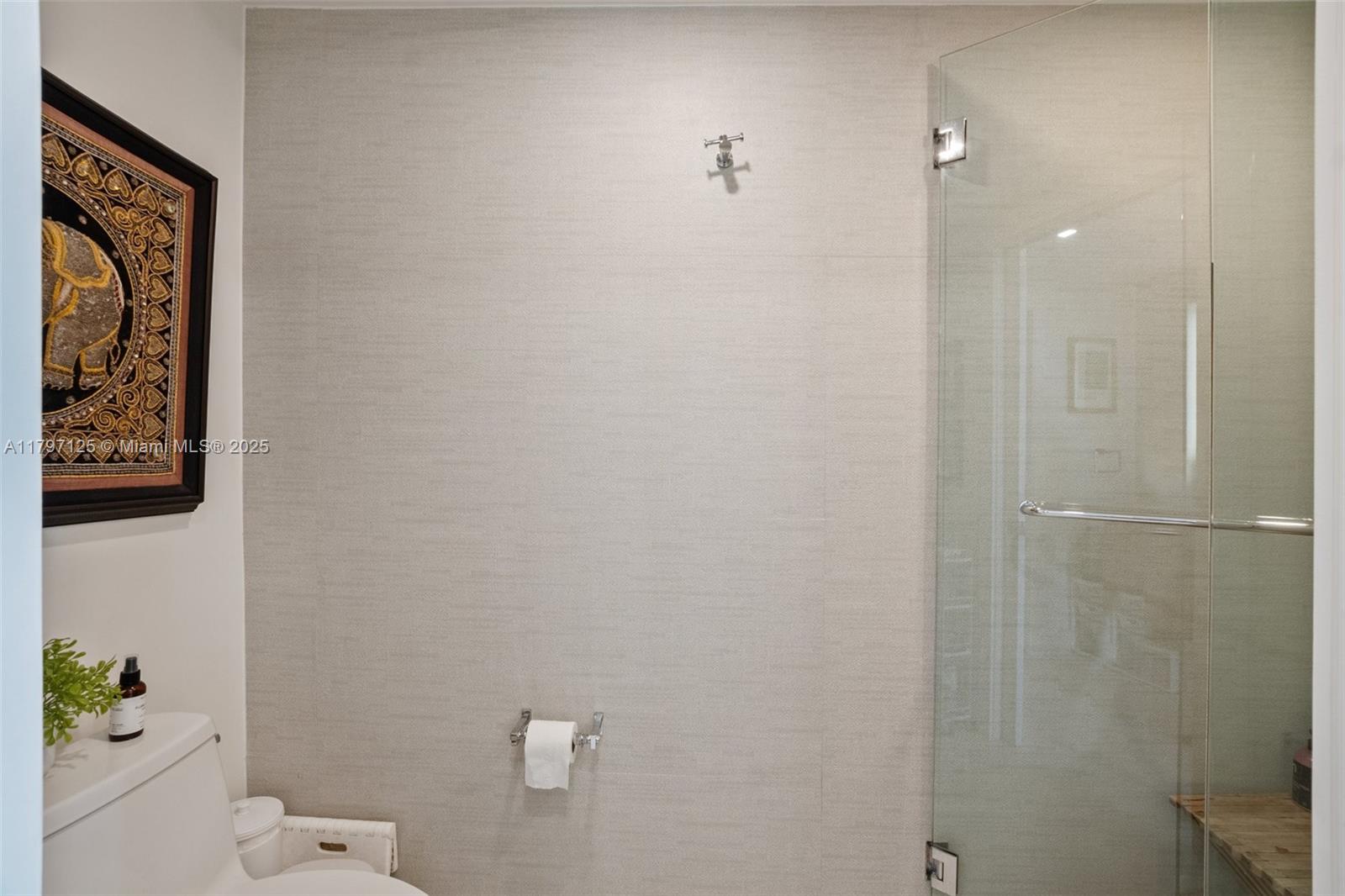 THE TOWER RESIDENCES COND - Residential