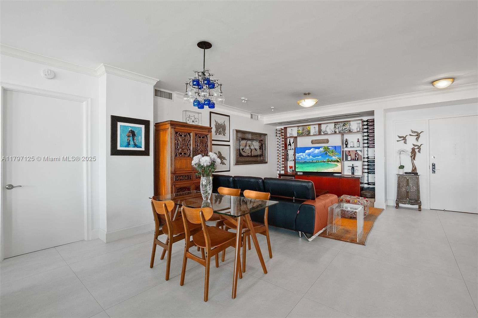 THE TOWER RESIDENCES COND - Residential