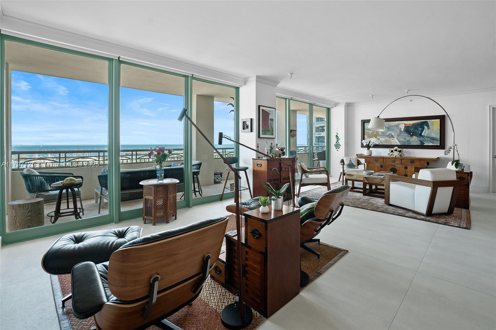 THE TOWER RESIDENCES COND - Residential