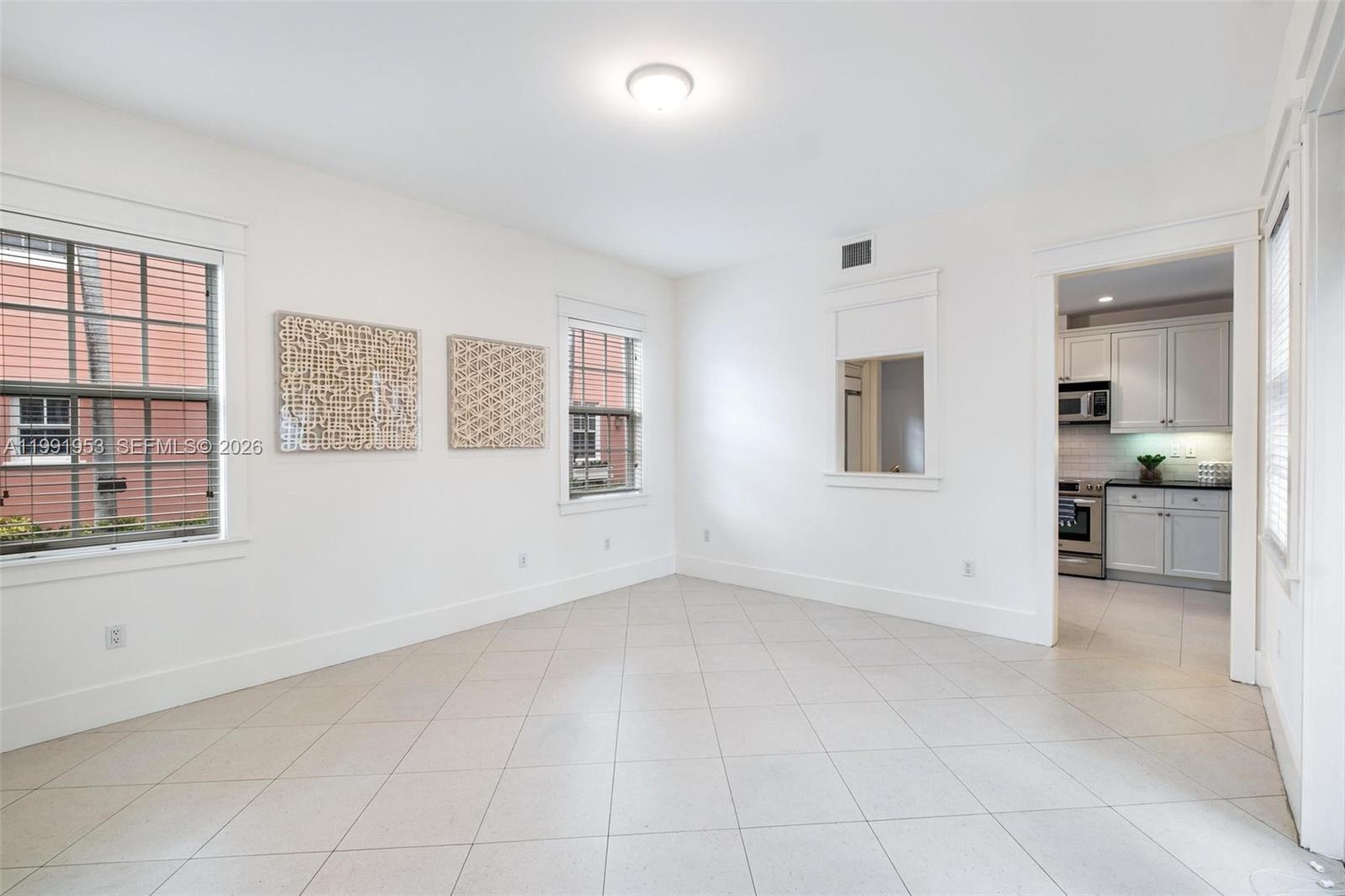 BERMUDA VLG AT CORAL GABL - Residential