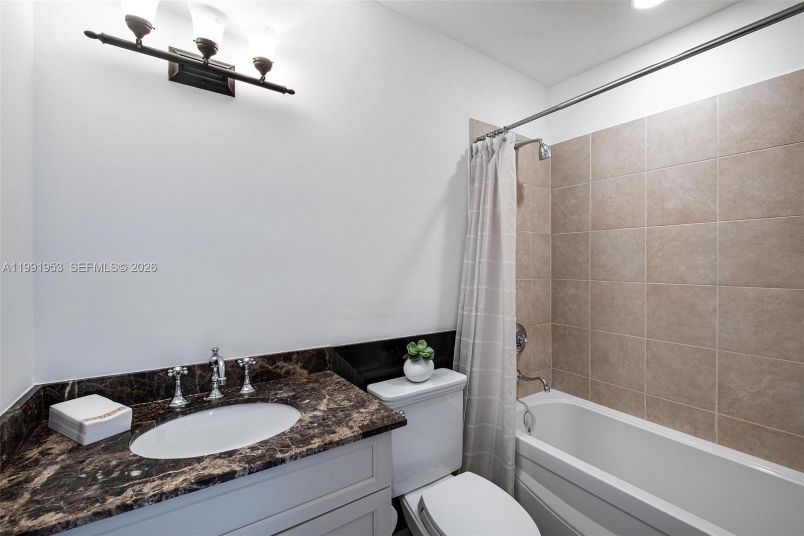 BERMUDA VLG AT CORAL GABL - Residential