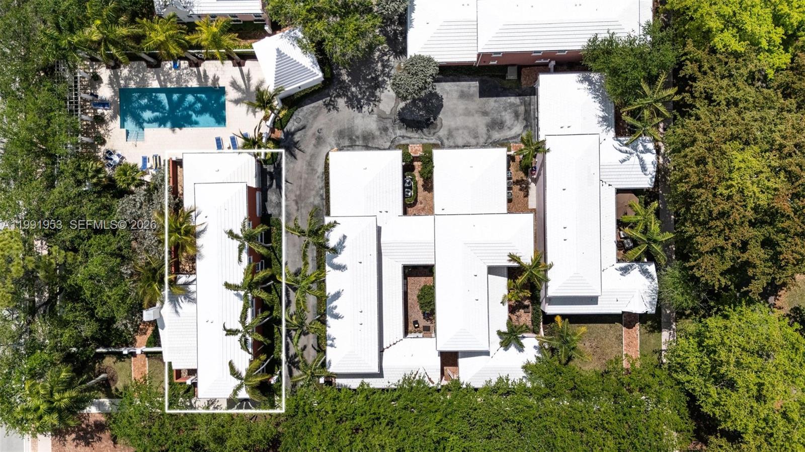 BERMUDA VLG AT CORAL GABL - Residential