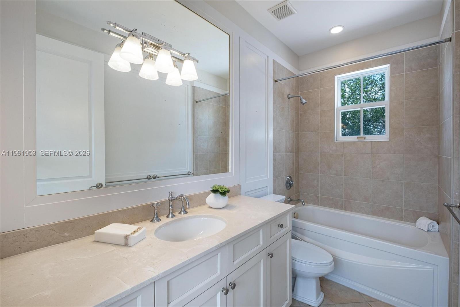 BERMUDA VLG AT CORAL GABL - Residential