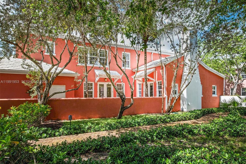 Photo of 550 Loretto Ave #16, Coral Gables, FL 33146 (MLS # A11991953)