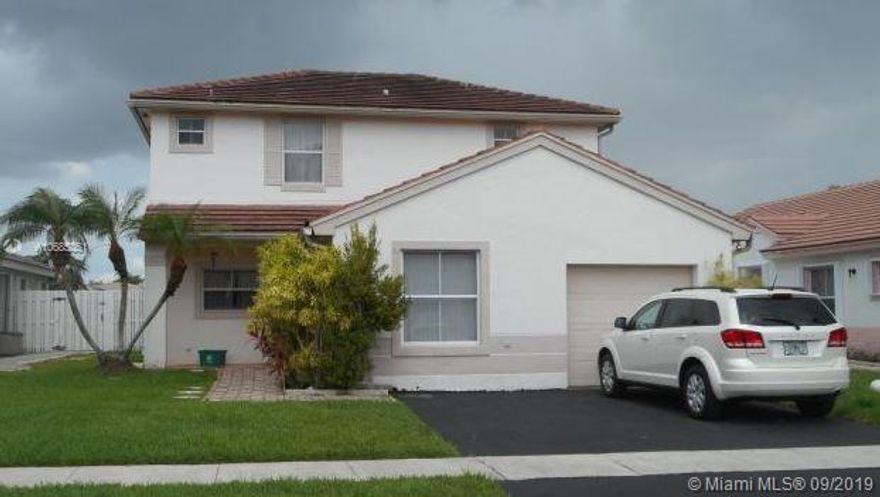 HANDYMAN SPECIAL!! 4 BED 2 HOME - NEEDS EXTENSIVE REPAIRS IN WEST PEMBROKE PINES. ONE BEDROOM WITH FULL BATHROOM ON FIRST FLOOR. TILE AND LAMINATE FLOORING, WALLS, CEILING AND KITCHEN NEED REPAIR, BATHROOMS IN ORIGINAL STATUS.