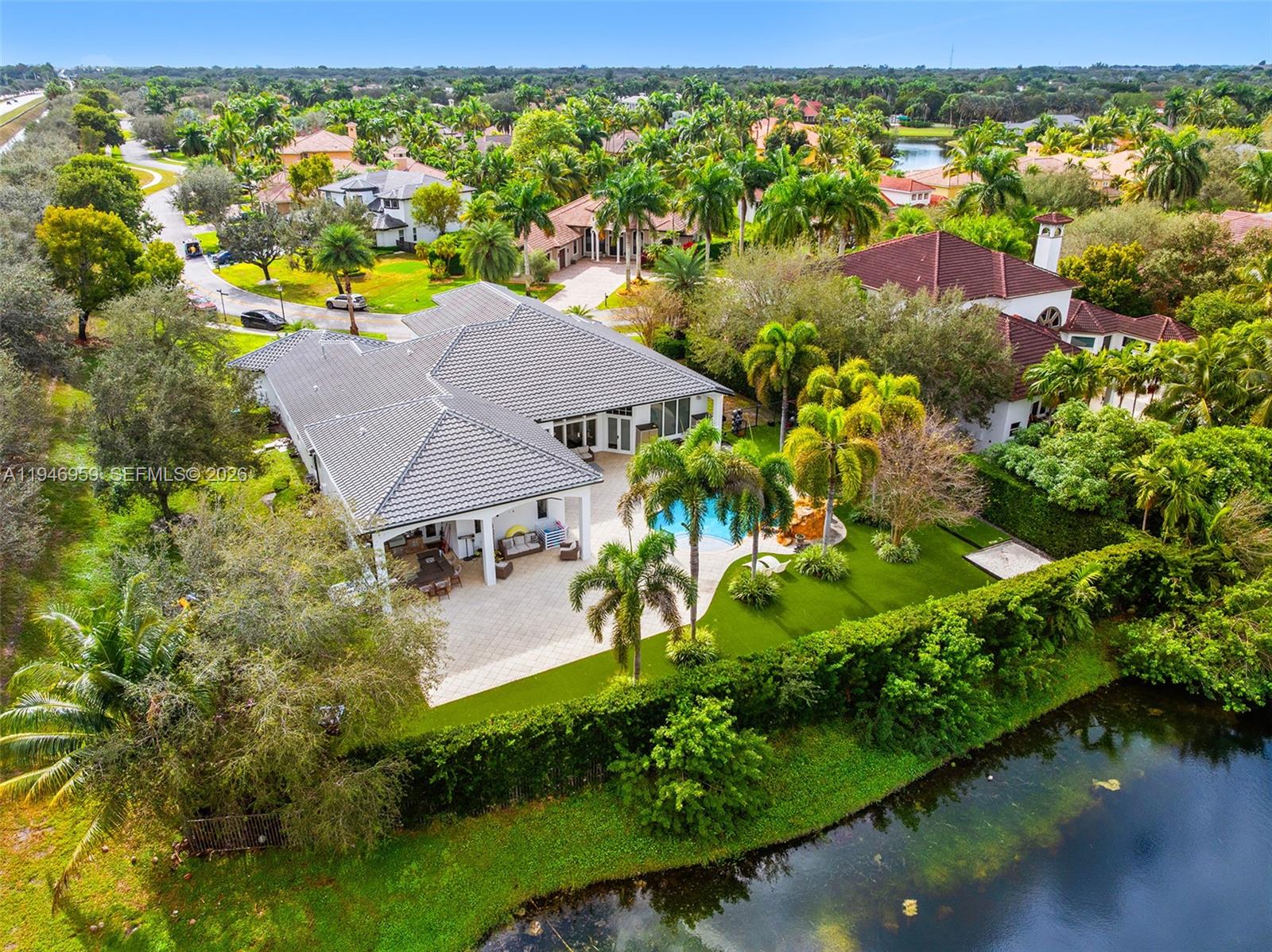 KAPOK GROVE ESTATES - Residential