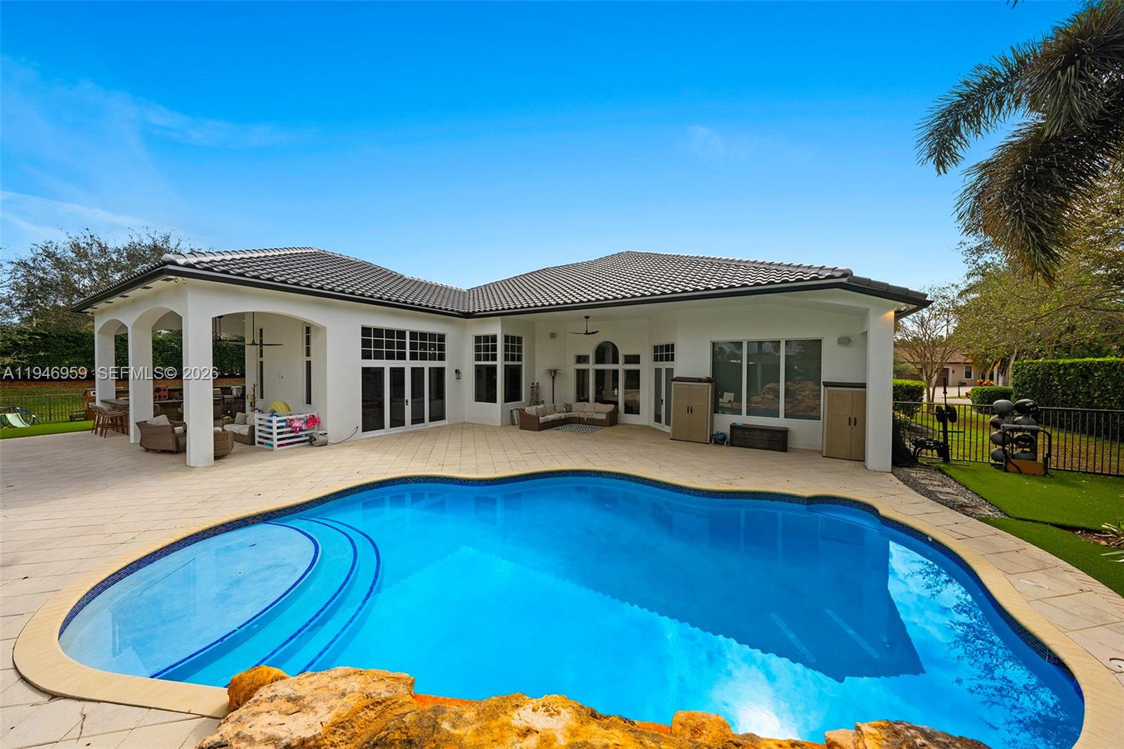 KAPOK GROVE ESTATES - Residential