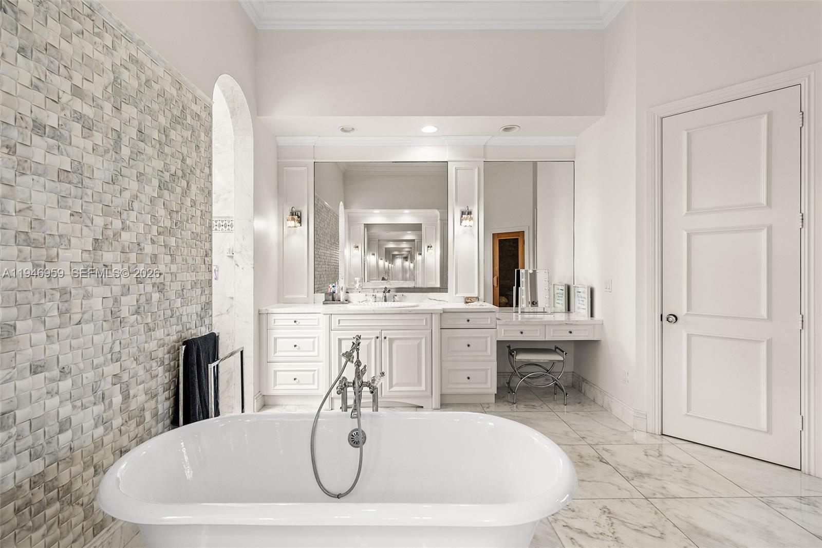 KAPOK GROVE ESTATES - Residential