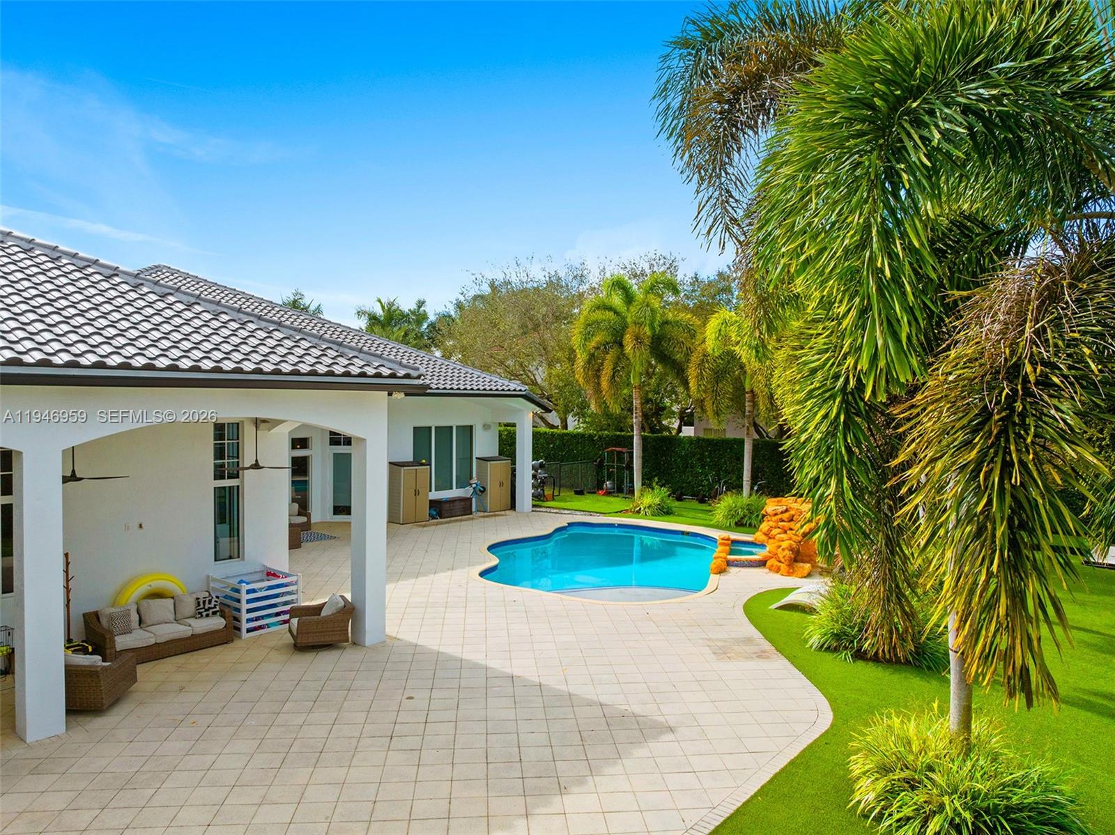 KAPOK GROVE ESTATES - Residential