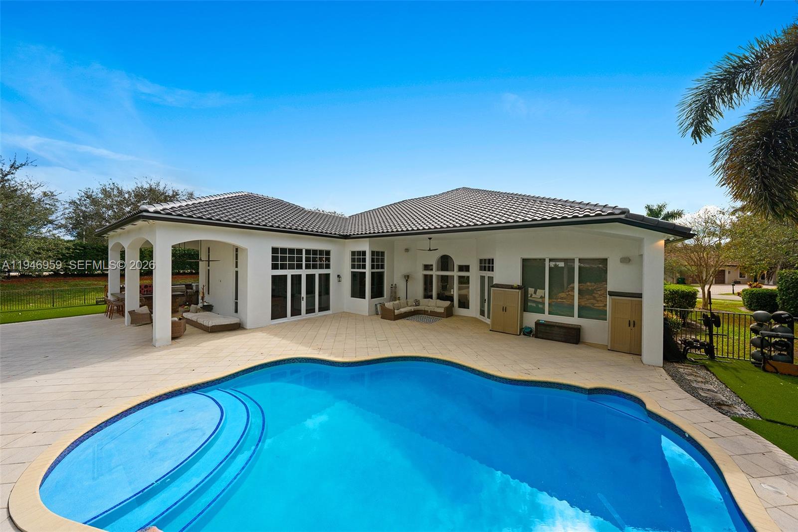 KAPOK GROVE ESTATES - Residential