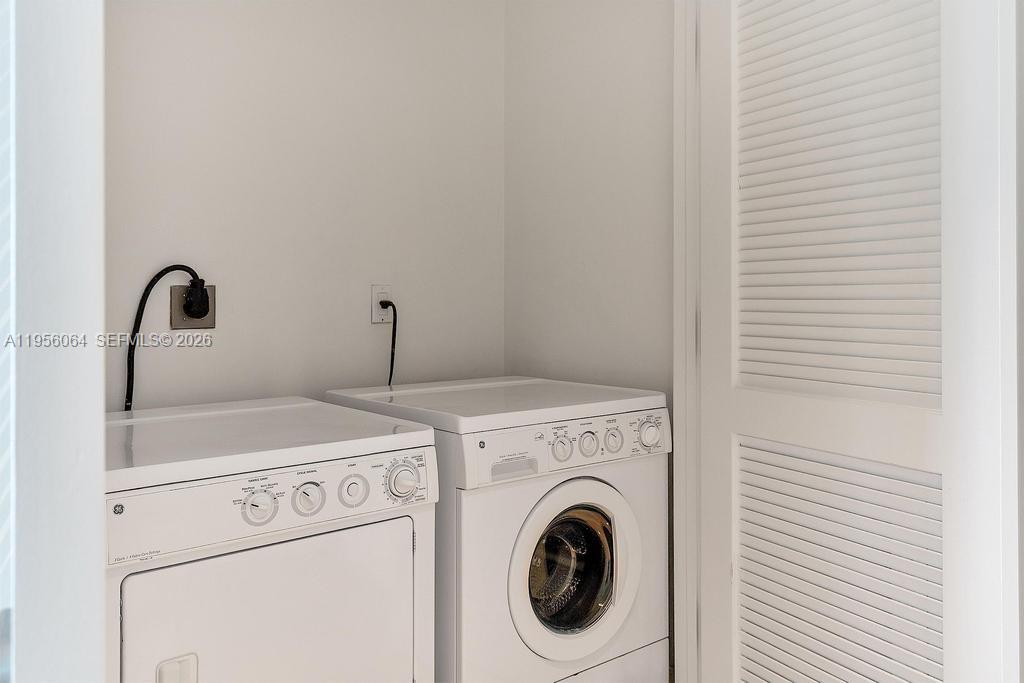 FONTAINEBLEAU II CONDO - Residential