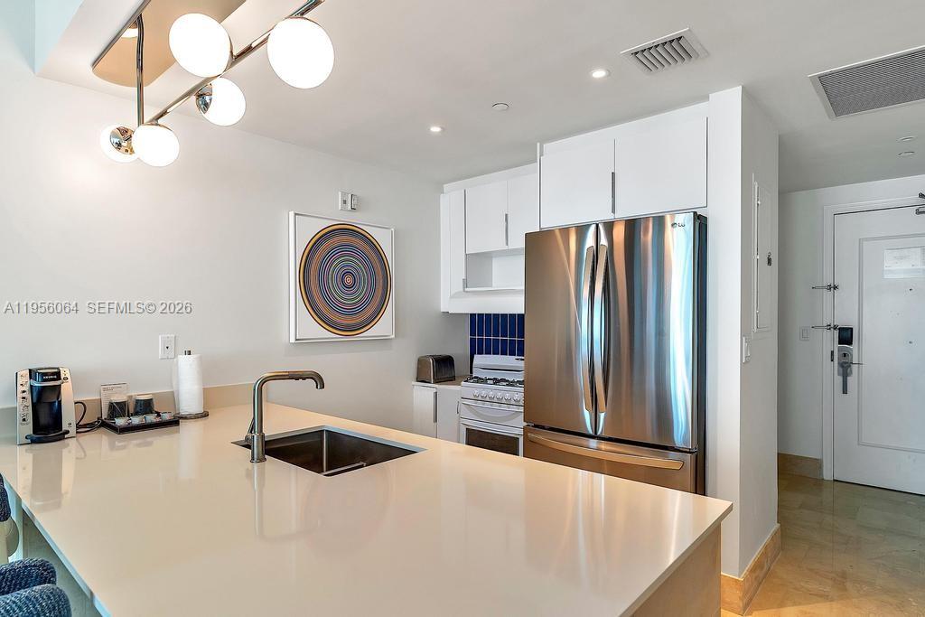 FONTAINEBLEAU II CONDO - Residential