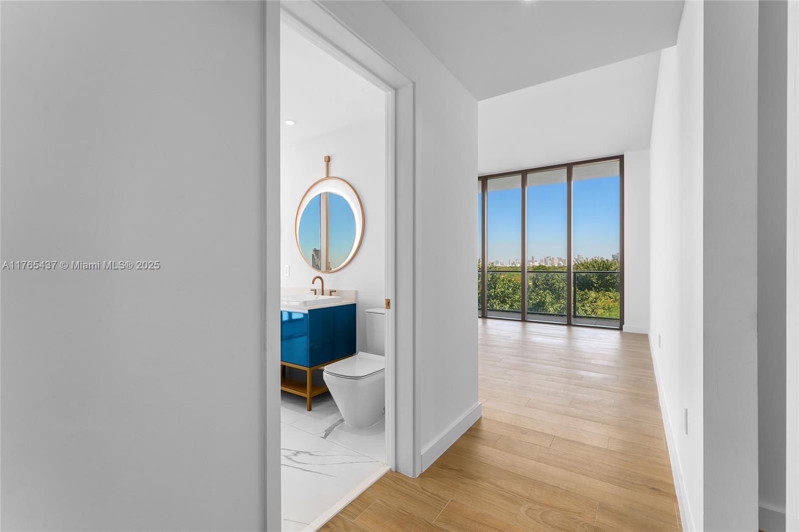 MR C TIGERTAIL TOWER - Residential Lease