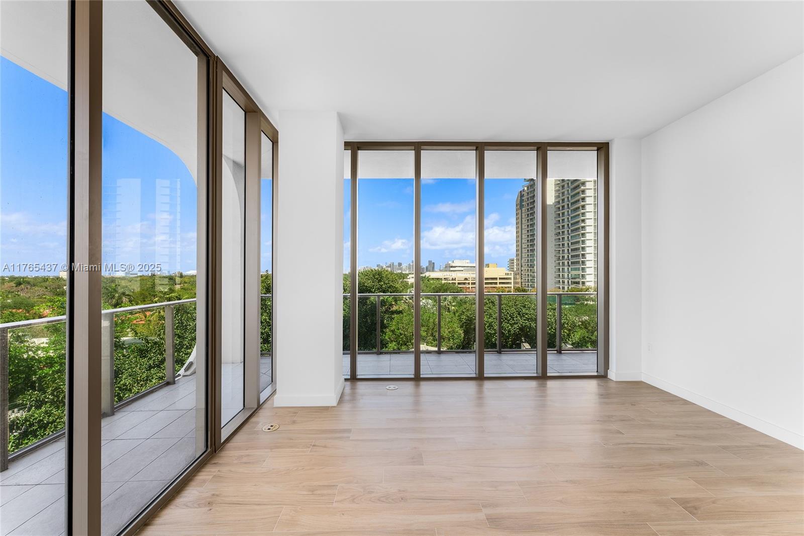 MR C TIGERTAIL TOWER - Residential Lease