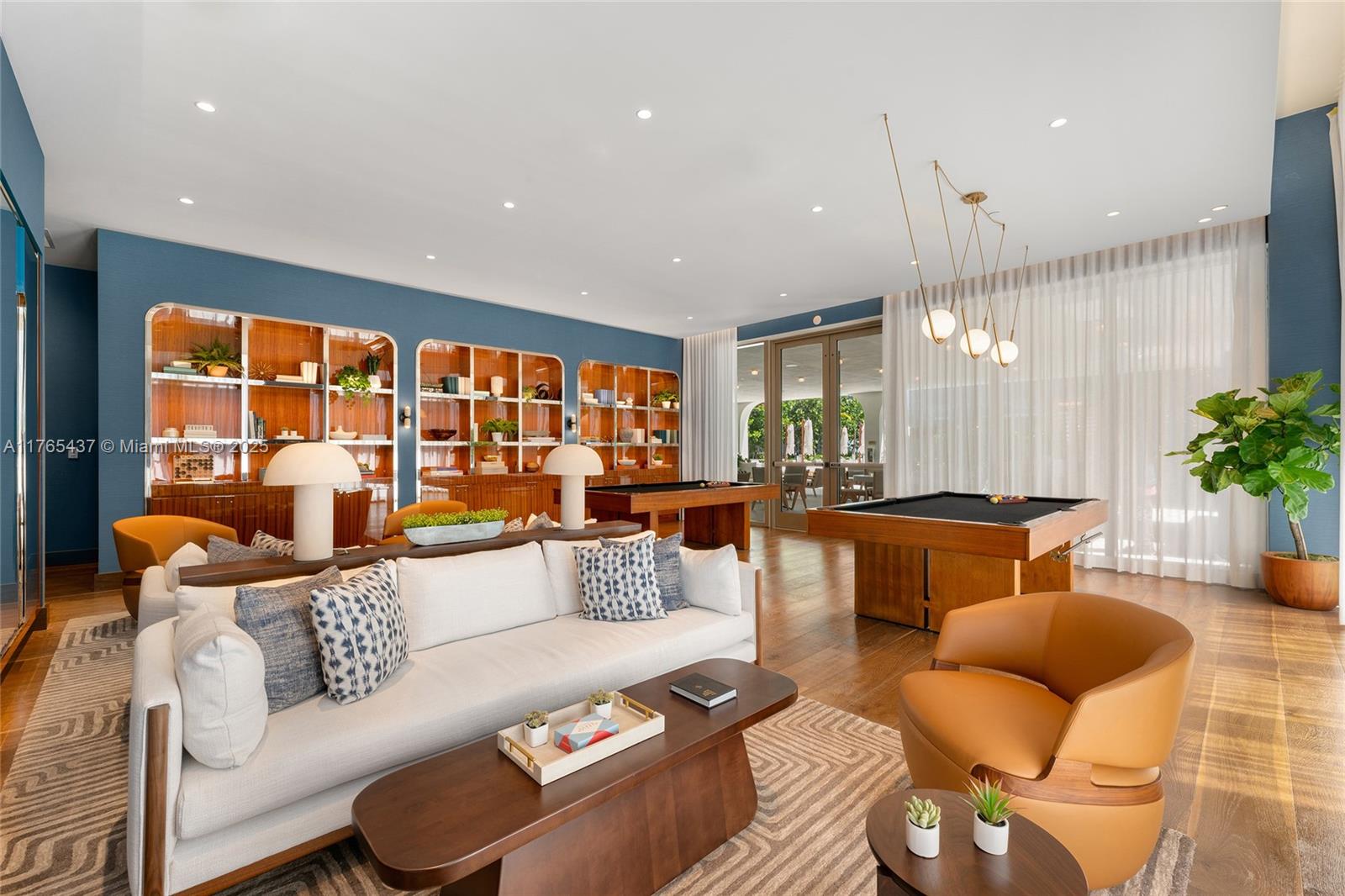 MR C TIGERTAIL TOWER - Residential Lease