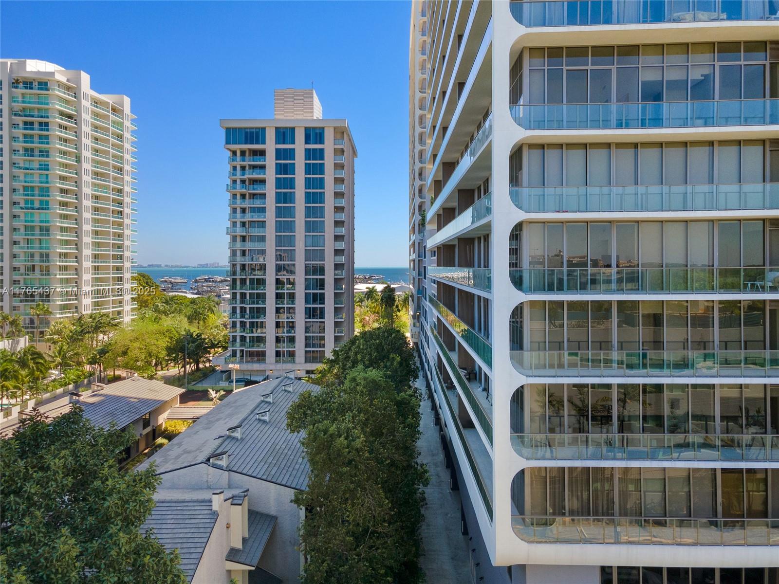 MR C TIGERTAIL TOWER - Residential Lease