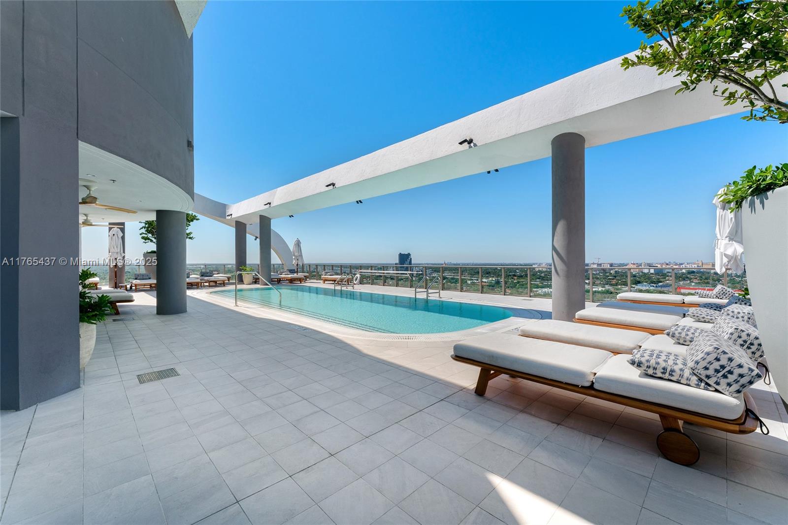 MR C TIGERTAIL TOWER - Residential Lease